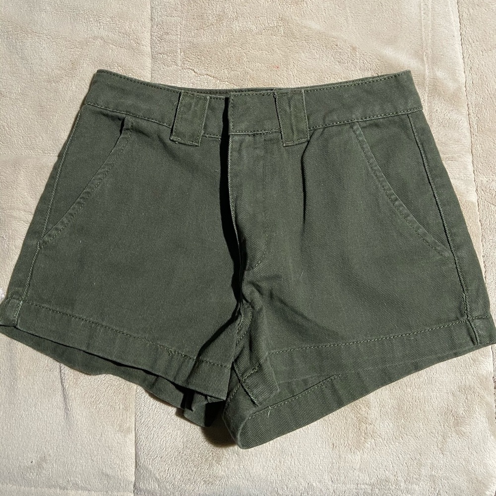 Forever 21 olive shorts